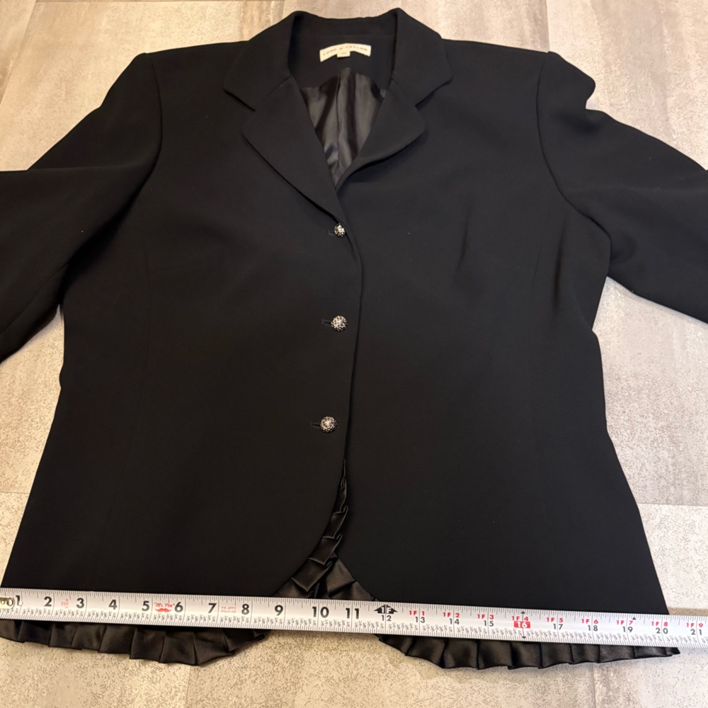 Lord & Taylor Classic Black Blazer - Picture 4 of 10